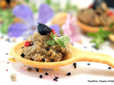Amusettes / Cuillères au caviar d'aubergines / nigelle / ail noir