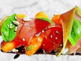 Bruschetta au melon, tomates séchées et au jambon sec