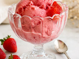 Glace express fraises & collagène sans sorbetière
