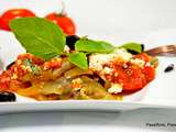 Lamelles d'Aubergines en sauce tomate basilic, huile d'olive, ail noir avec de la tomette de chèvre et du parmesan