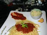Spaghetti et pizza sauce tomate aux calamars