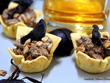 Tacos iris / coupelles - brousse + tapenade à l'ail noir + graines de tournesol décortiquées