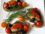 Tartines grillées à la crème  sardines / foie de morue/ fruits secs / olive /aneth avec des poivrons et des tomates