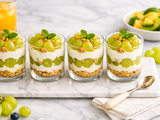 Verrines au raisin, crème vanillée / spéculoos/ muesli fruits secs