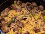 One pot pasta boulettes de viande asperges