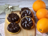Petites marguerites orange coque en chocolat