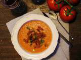 Soupe de tomates, Poivron jaune & Bacon grillés