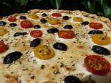 Pizza aux olives-tomates cerises et chèvre