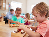 Comment utiliser la méthode Montessori pour enseigner les mathématiques aux enfants