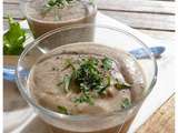 Soupe froide aux champignons et au yaourt grec