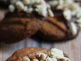 Biscuits au beurre de cacahuètes au Snickers trempés au chocolat