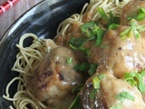 Boulettes de poulet au gingembre, sauce cacahuètes