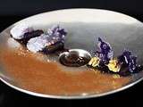 Gnocchis de vitelotte et de violette - crème anglaise au chocolat noir