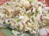 Salade aux endives, noix et noisettes