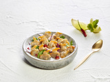 Ceviche de coques au citron vert, coriandre et piment