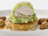 Roulade de faisan en feuille de chou de Savoie avec rösti et châtaignes