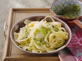 Tagliatelles aux panais et chou, sauce pesto
