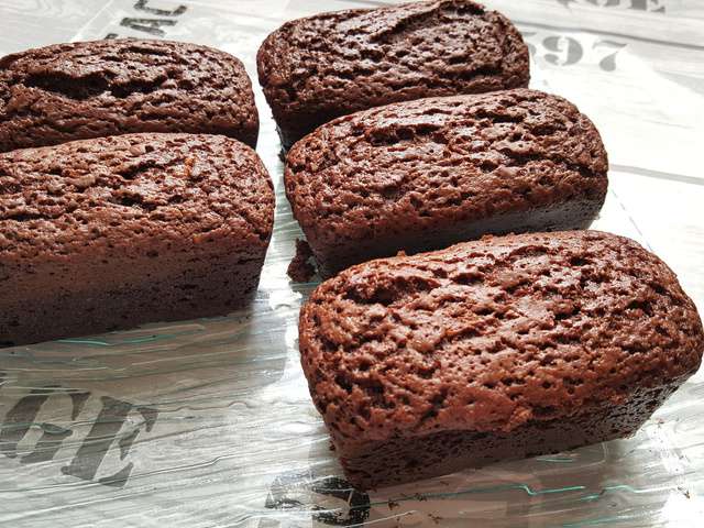 Mini-cakes au chocolat noir cœur Kinder au cake factory - Recette