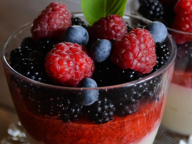 Bûche vanille fruits rouges - Juste Do Eat
