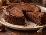 Ce fondant marrons-chocolat garde un cœur dense sans la moindre farine