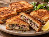 Ces croques aux sardines cachent un cœur citronné sous leur pain bien doré