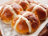 Connaissez-vous les hot cross buns, les sweet rolls d’origine anglaise