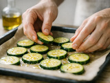Courgettes au four en rondelles : croustillantes et faciles
