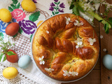 Nous célébrons Pâques avec un bonbon ukrainien, paska