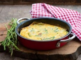 Omelette aux asperges sauvages : un délicieux plat unique pour toutes les occasions