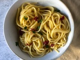 Spaghettis à l’ail, à l’huile et au piment : la recette rapide pour un plat parfait (et avec toutes les étapes)
