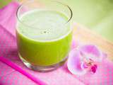 Jus vert : kale, concombre et eau de coco