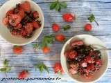 Salade de fraises au pesto de noisettes et menthe