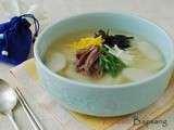Tteok guk: Soupe de rondelles de pâte de riz – La soupe du nouvel an