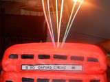 Gateau bus londonnien - les bougies , la découpe