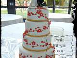 Wedding cake rouge et or