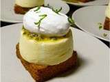 Cheesecake sur sablé breton au coulis de fruits de la passion et chantilly au citron vert