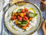Tomates cerises confites au four et stracciatella crémeuse