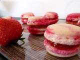Macarons fraises & rhubarbe - Qui Dort Dine