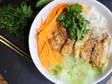 Salade thaï- nouilles de riz, poulet, crudités