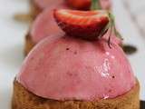 Tarte a la mousse de fraises sur un sablés bretons