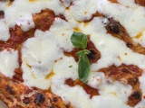 Pizza margherita in teglia