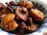 Shiitaké et marrons mijotés à la sauce de soja 栗子卤香菇 lìzi lǔ xiānggū