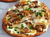 Pizza aux champignons et jalapeno sur pain naan