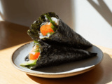 Temaki œuf de poisson, concombre et aneth