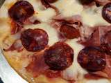 Pizza chorizo et tomates séchées