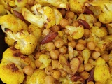 Chou-fleur rôti au curry, pois chiches, amandes et feta végétale