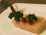 Foie gras de canard, gelée poire et cubisme de porto; macaron chutney poire