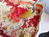 Crumble fraises - rhubarbe, noix de coco, sarrasin et graines de pavot