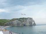 L'Aiguille Creuse et le Clos Lupin d'Etretat, et un restaurant