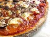 Pizza forestière, champignons et mozzarella